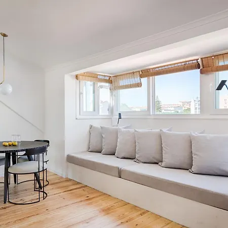 Romantic Gem In Graça Apartment