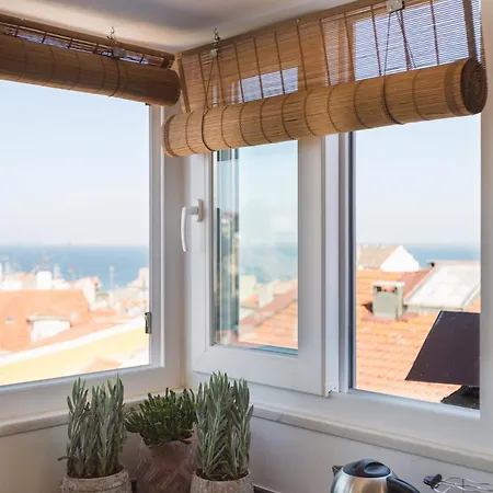 Romantic Gem In Graca Apartment *