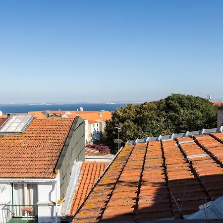Romantic Gem In Graca Apartment *